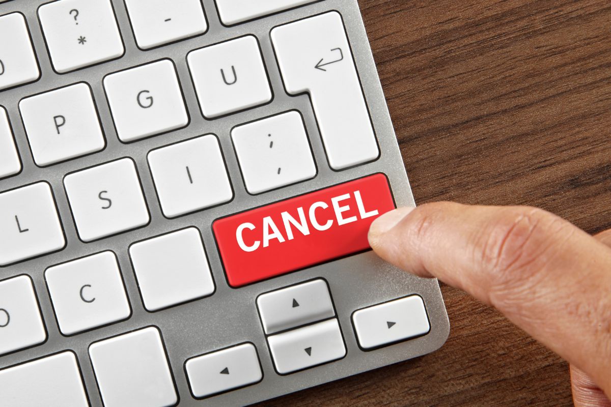 A picture of a cancel button on a keyboard. 