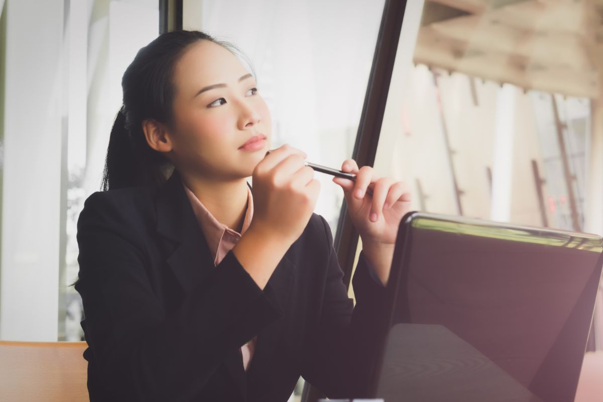 A picture of someone thinking. 