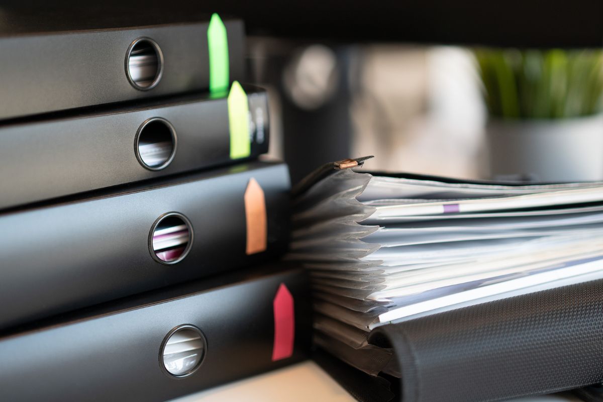 A picture of binders. 