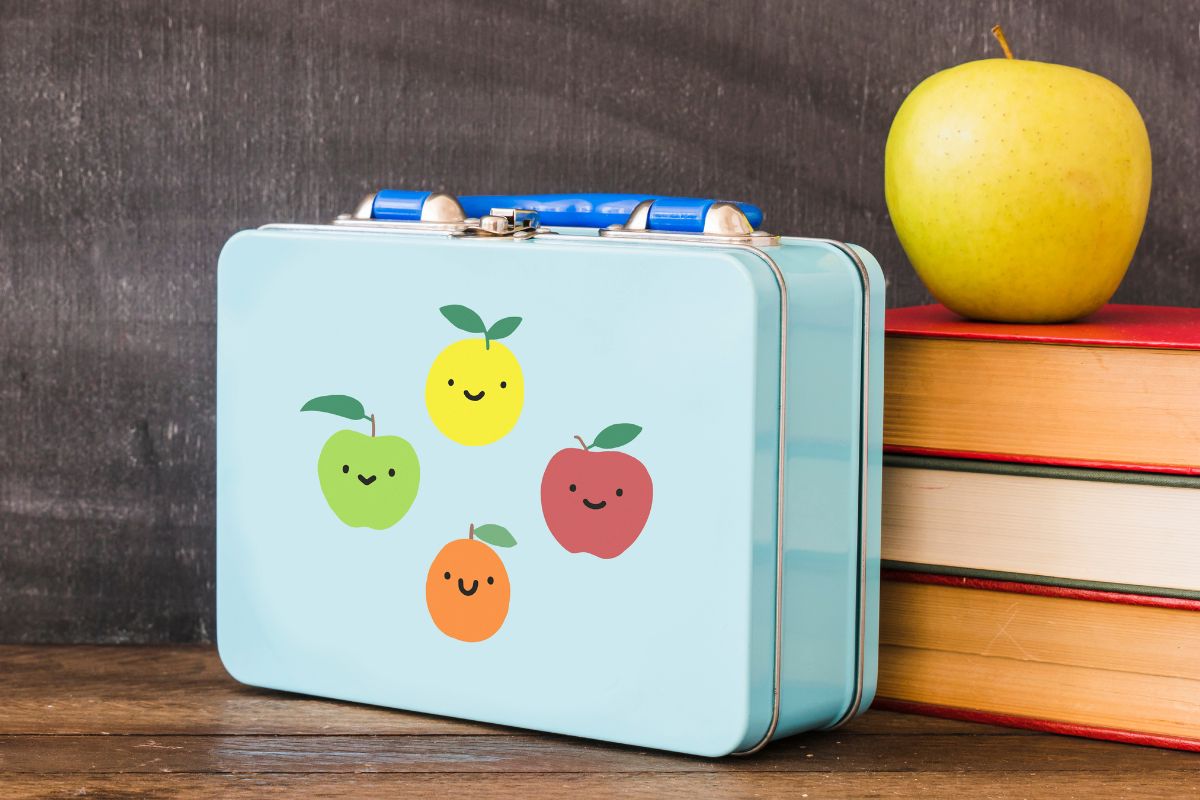 A picture of a lunchbox.