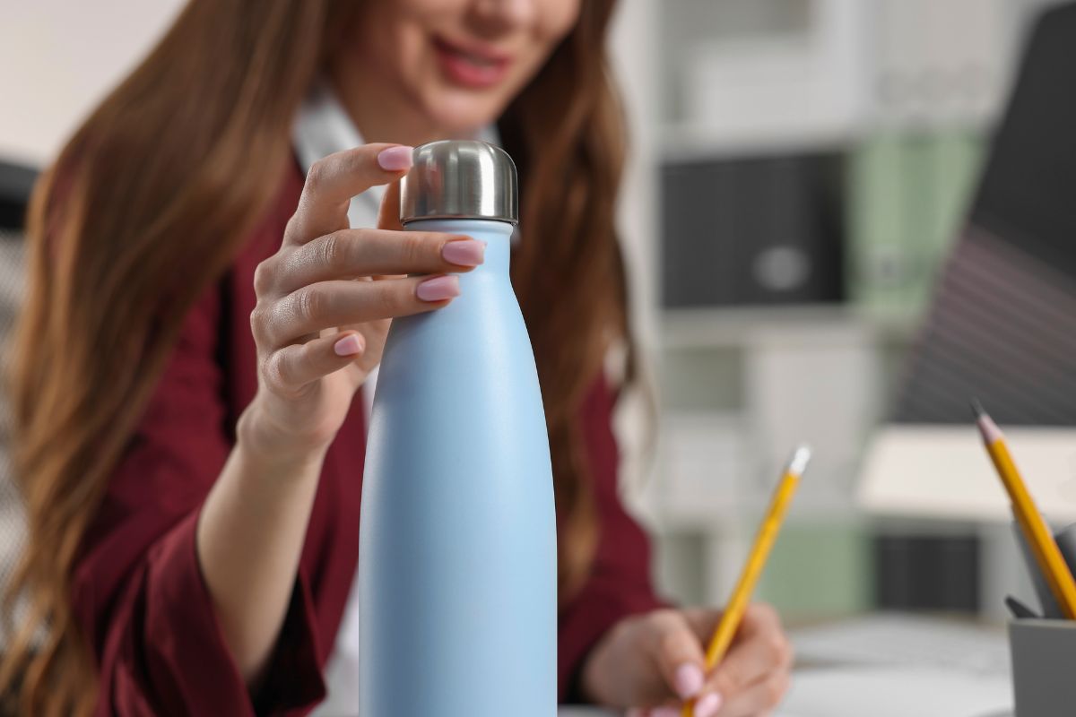A picture of a water bottle. 