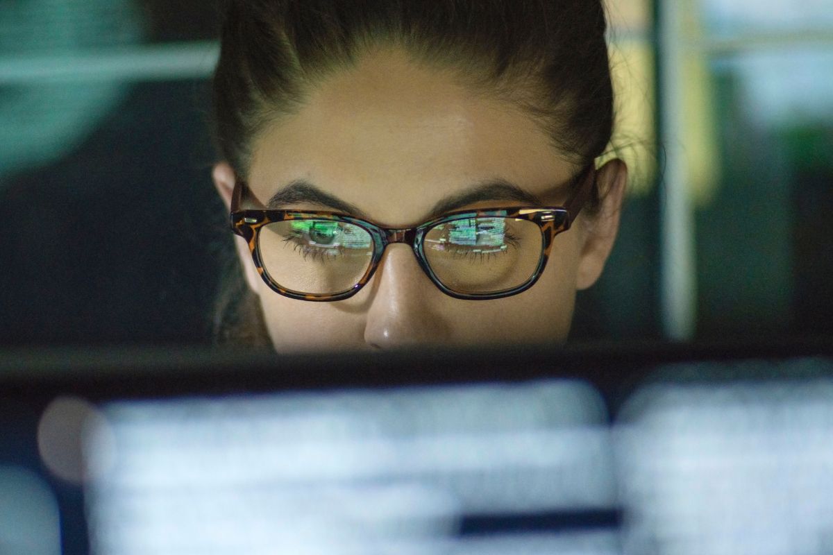 A picture of a woman.