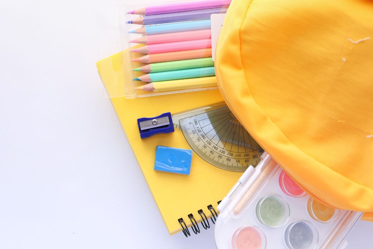A picture of school supplies. 
