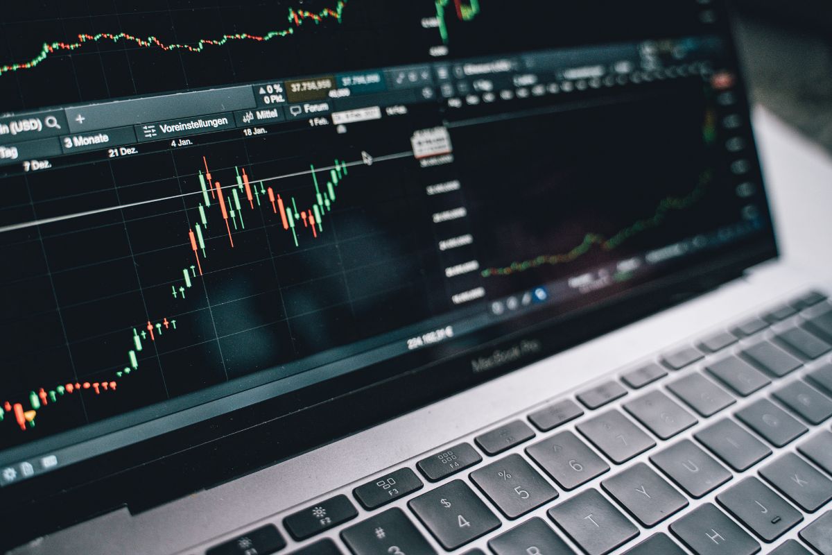 A picture of stocks rising.