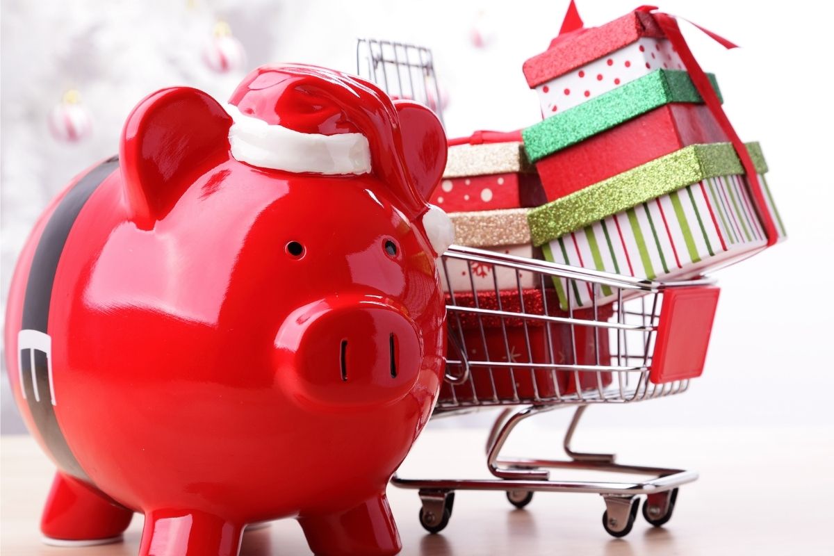 Picture of a full Christmas shopping cart.