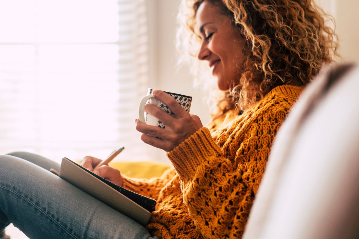 A picture of someone writing.
