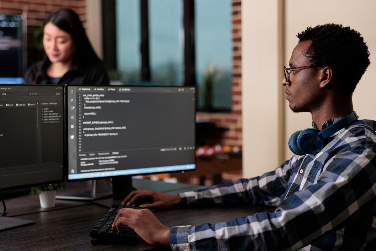 A picture of a developer.