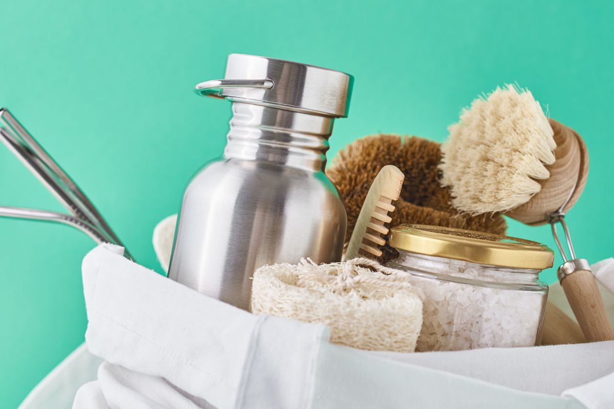 A picture of reusable items.