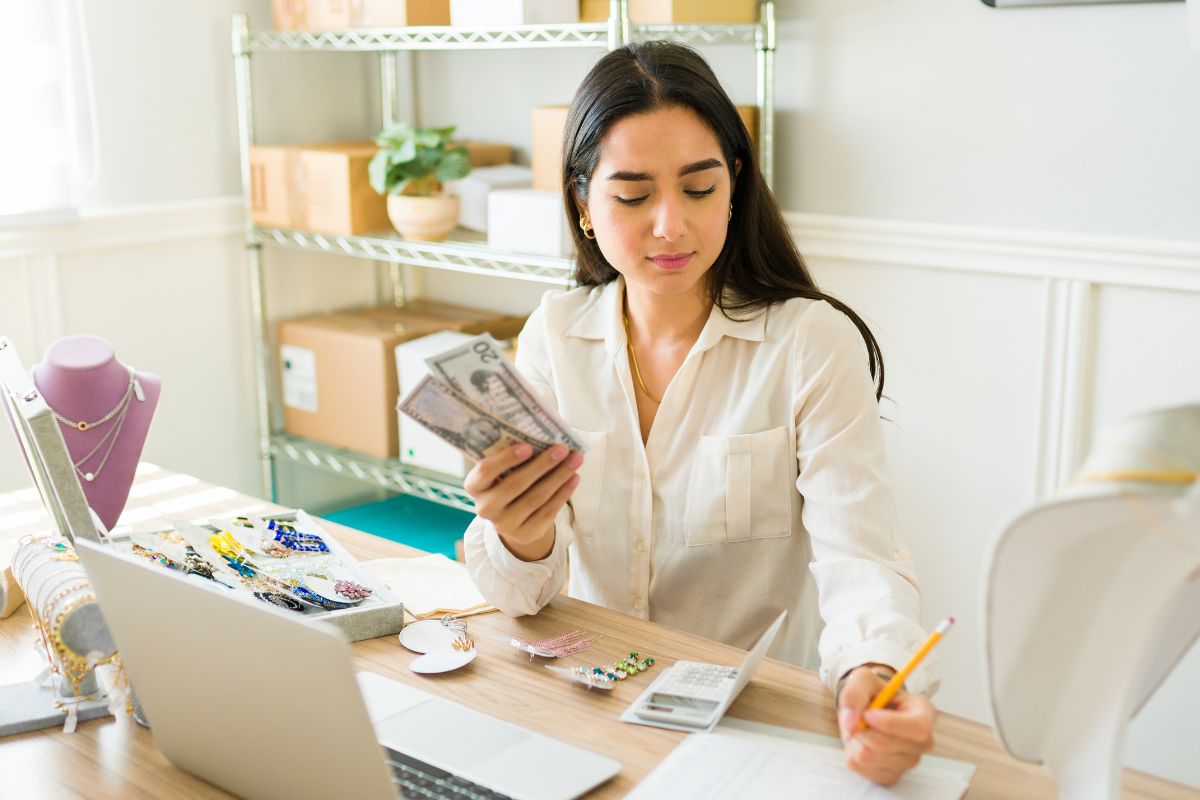 A picture of someone making money from online selling.