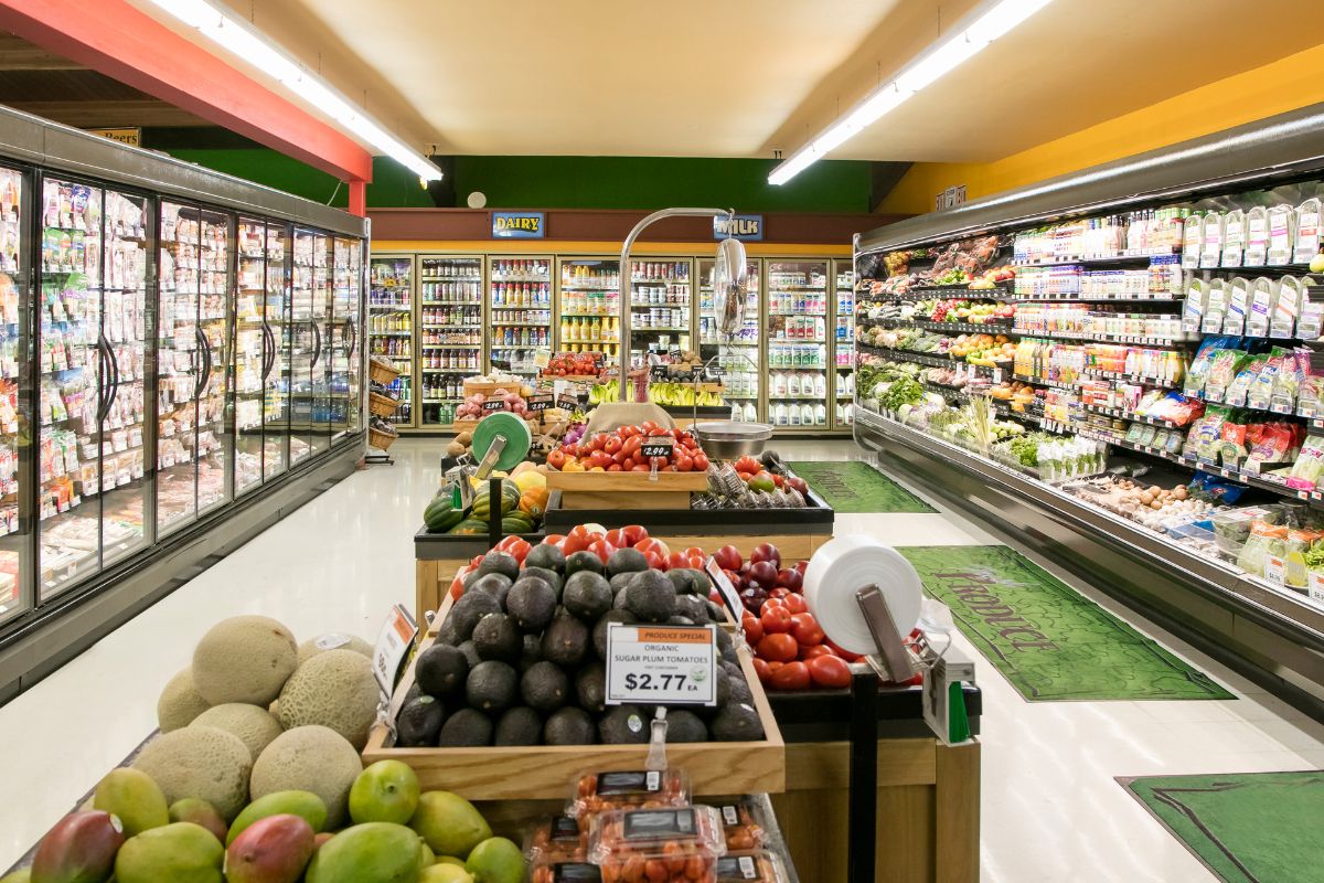 A picture of a grocery shop.
