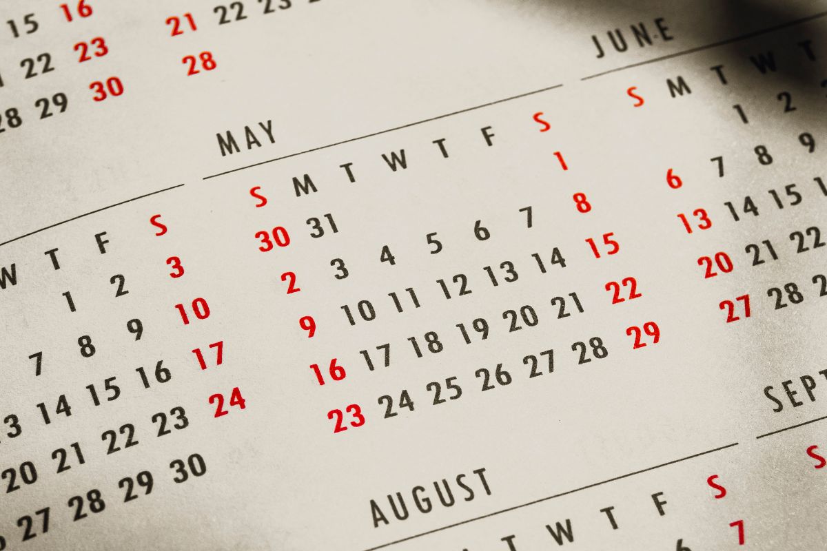 A picture of a calendar.