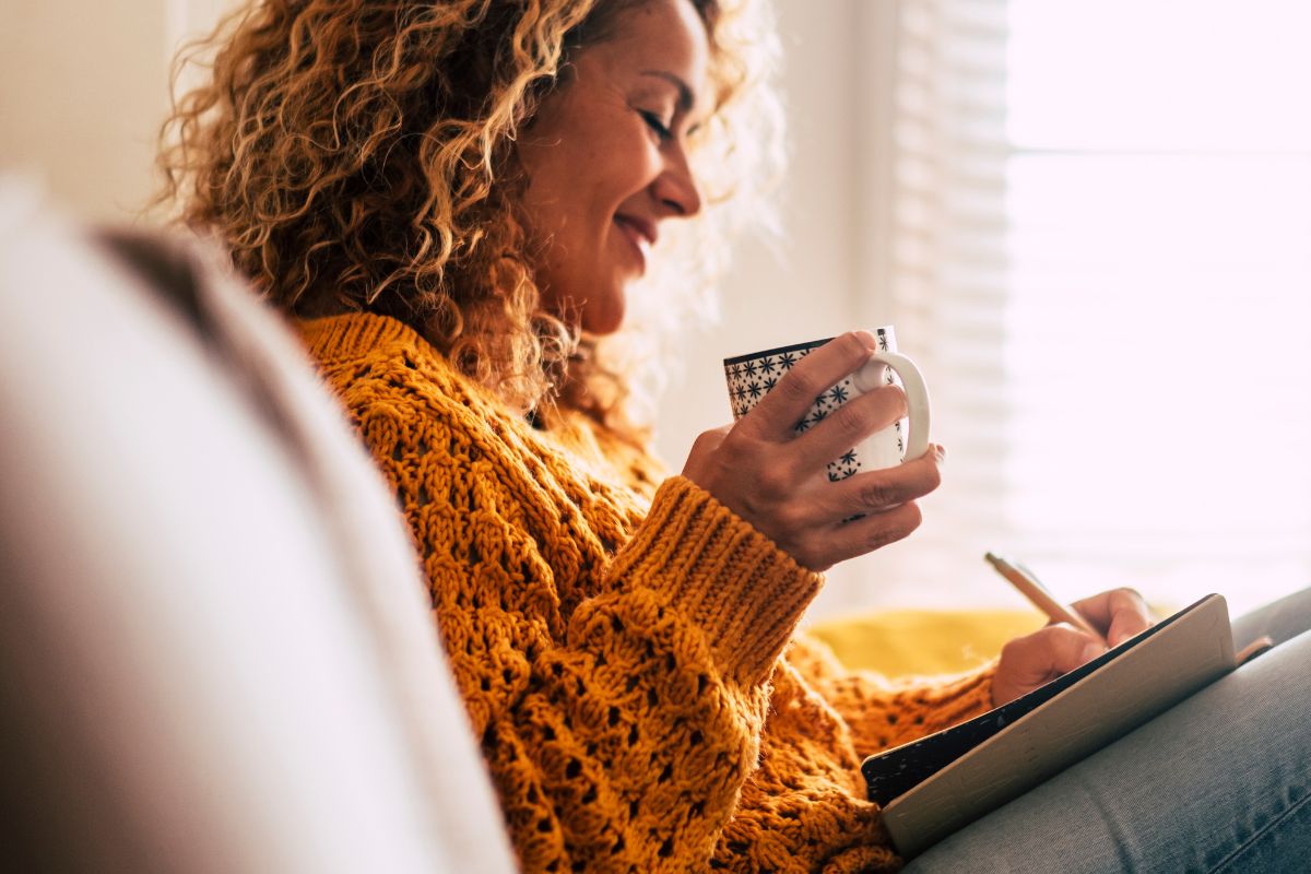 A picture of someone writing something.