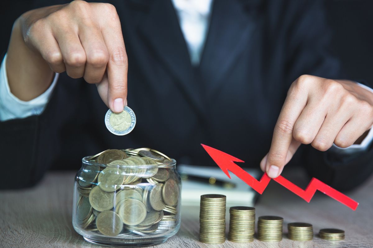 A picture of someone saving money.