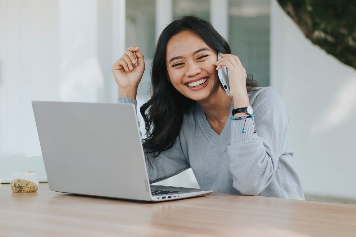 A picture of someone calling.