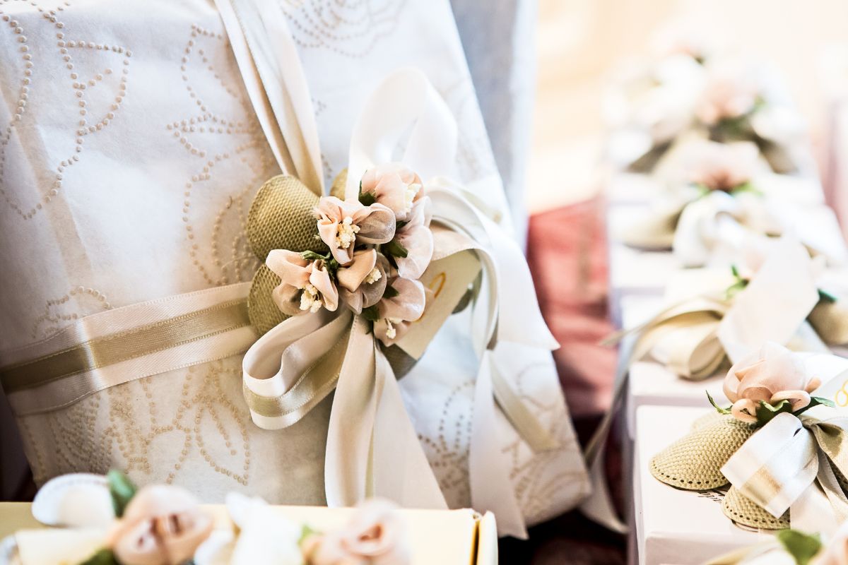 A picture of a wedding gift.