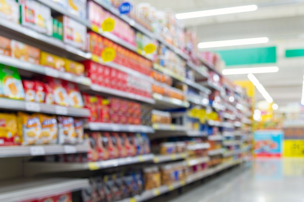 A picture of a grocery shop.