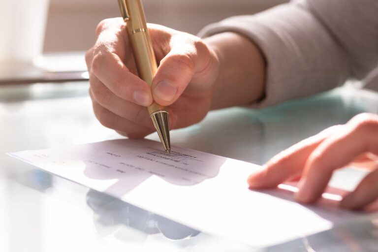 Featured image for MSN - paycheck breakdown strategy.