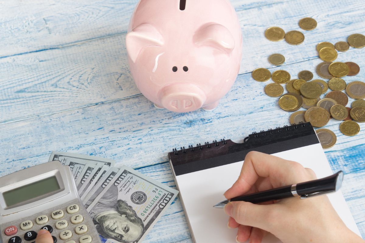 A picture of someone counting money.