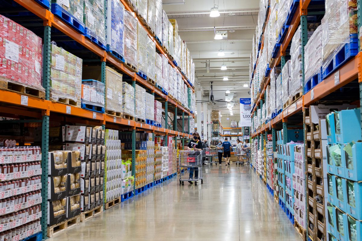 A picture of Costco.