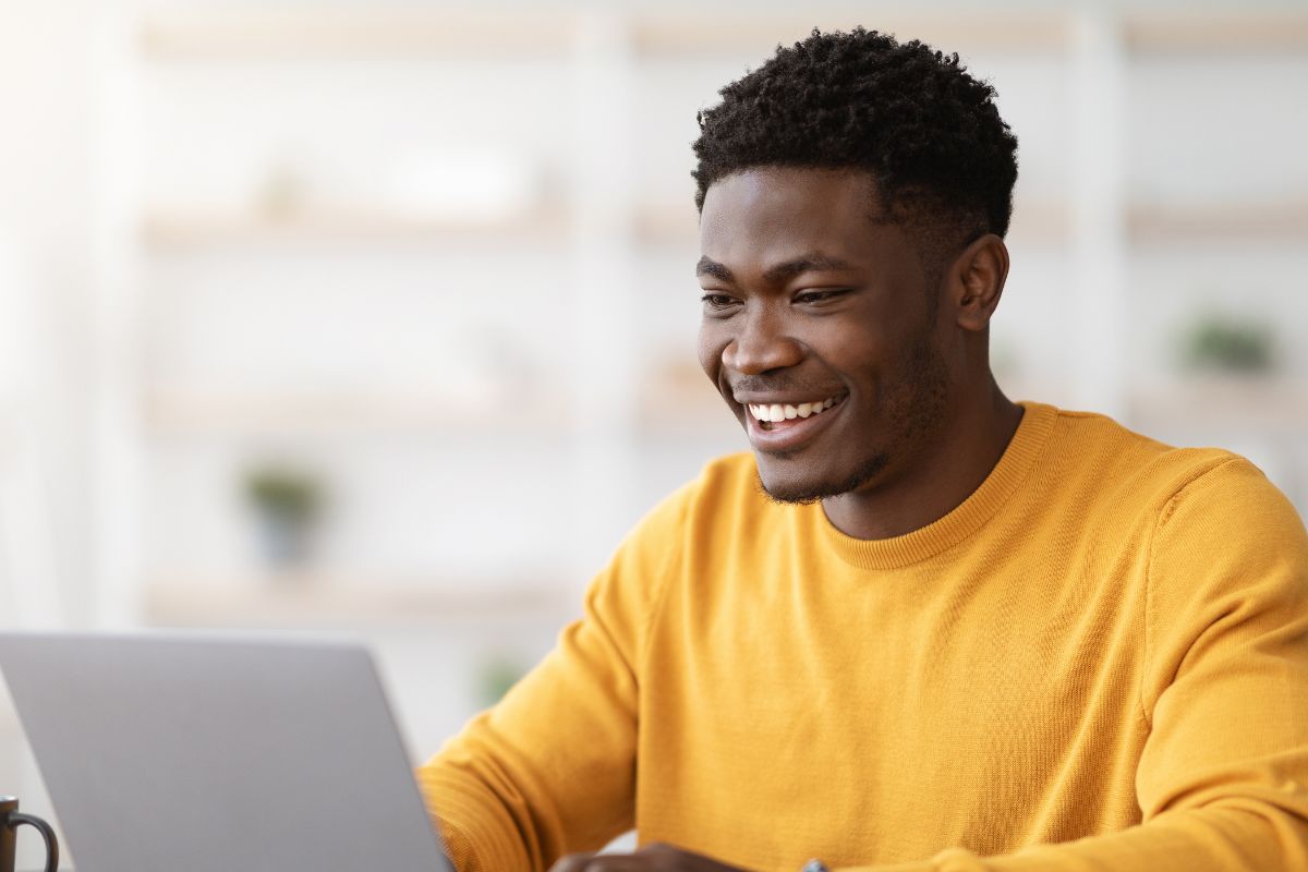 A picture of a freelancer.