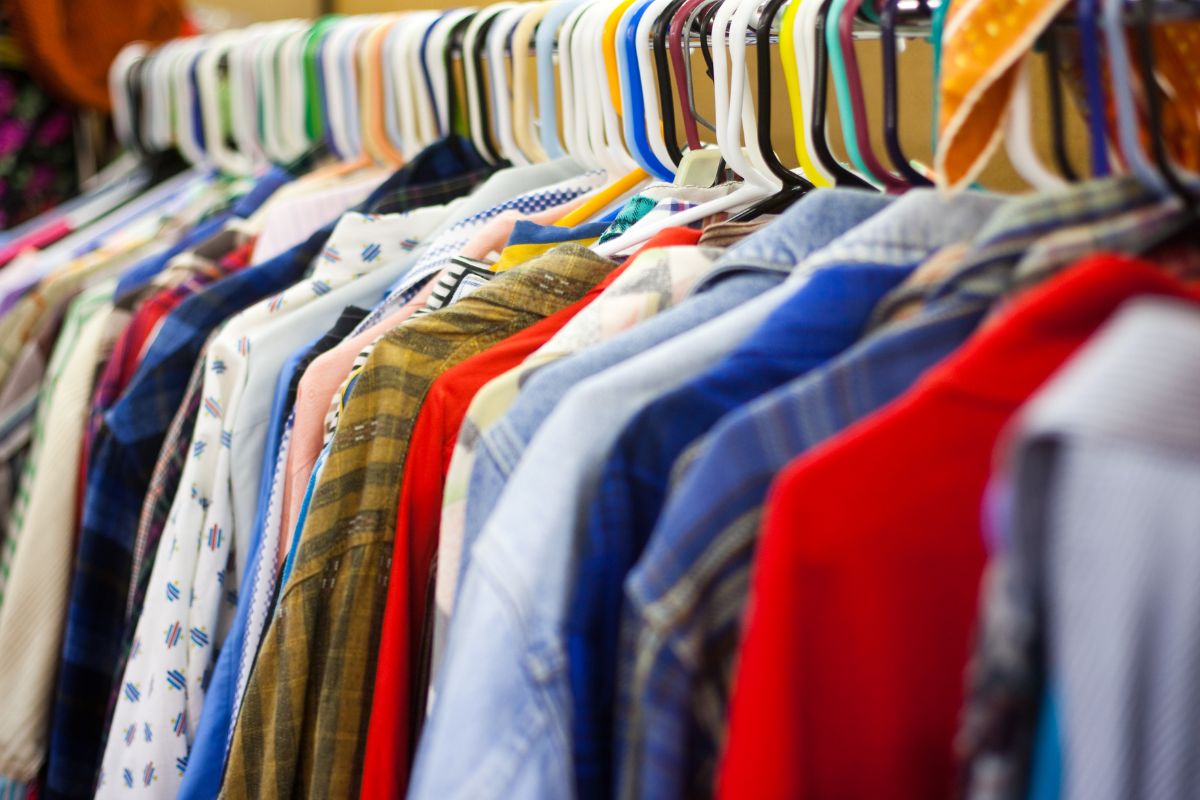 A picture of a thrift shop.