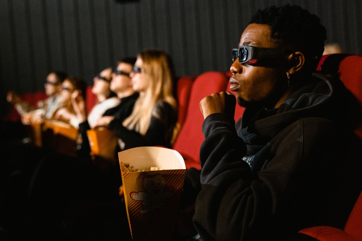 A picture of teens watching something in 3D.