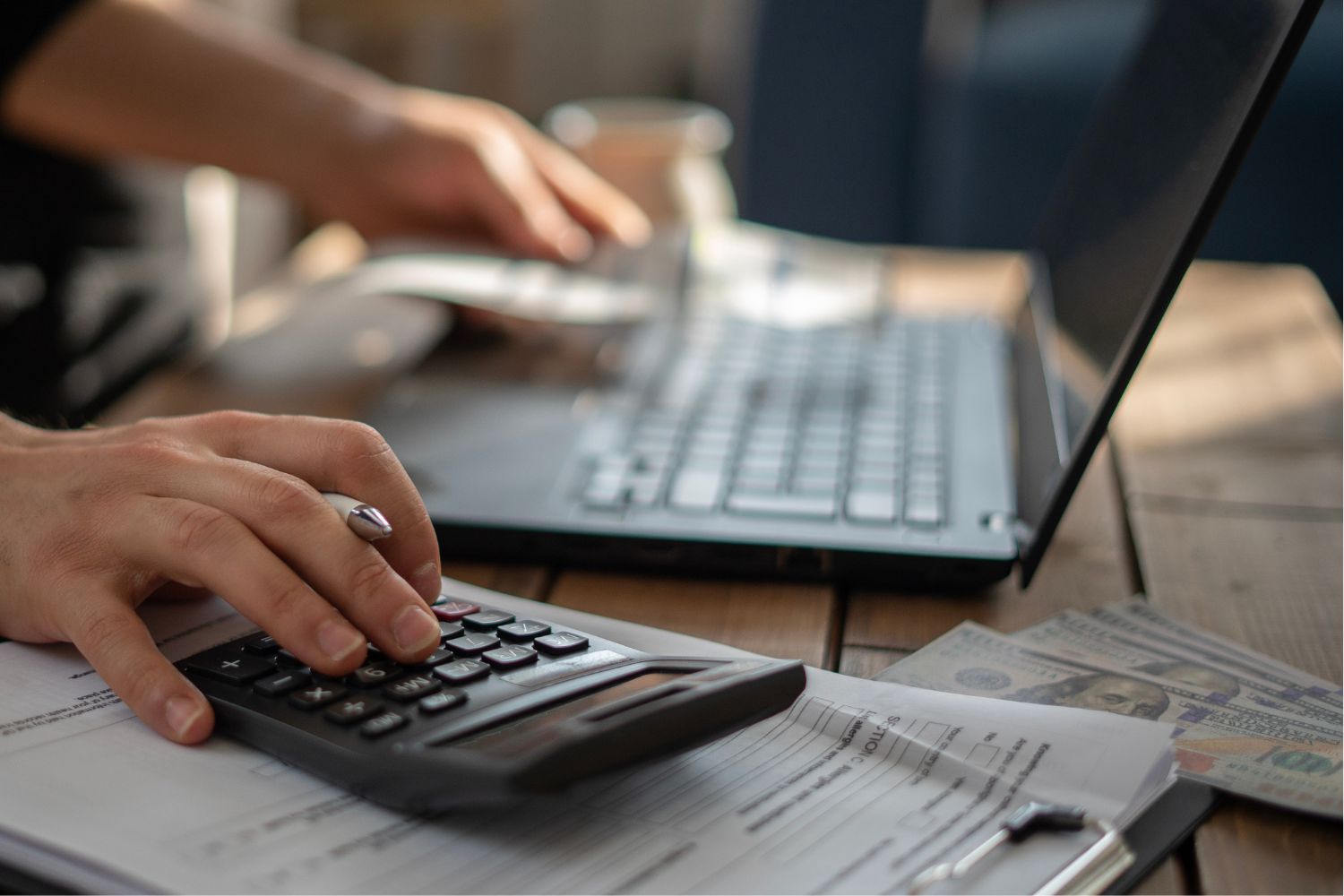 A picture of someone calculating something.