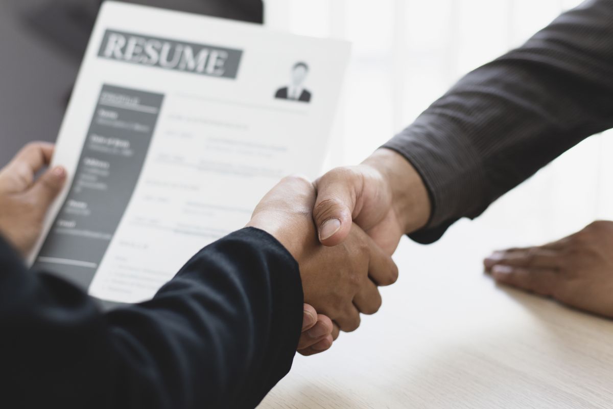 A picture of people shaking hands.