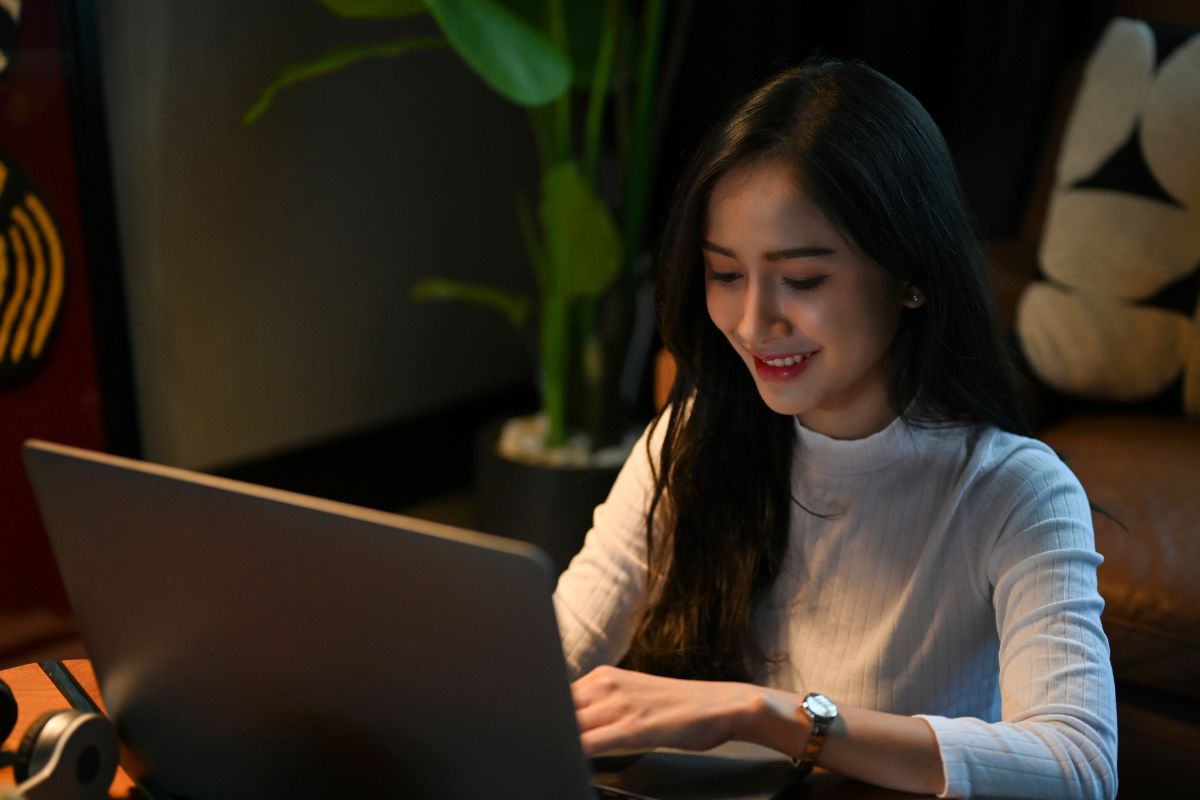 A picture of someone working.