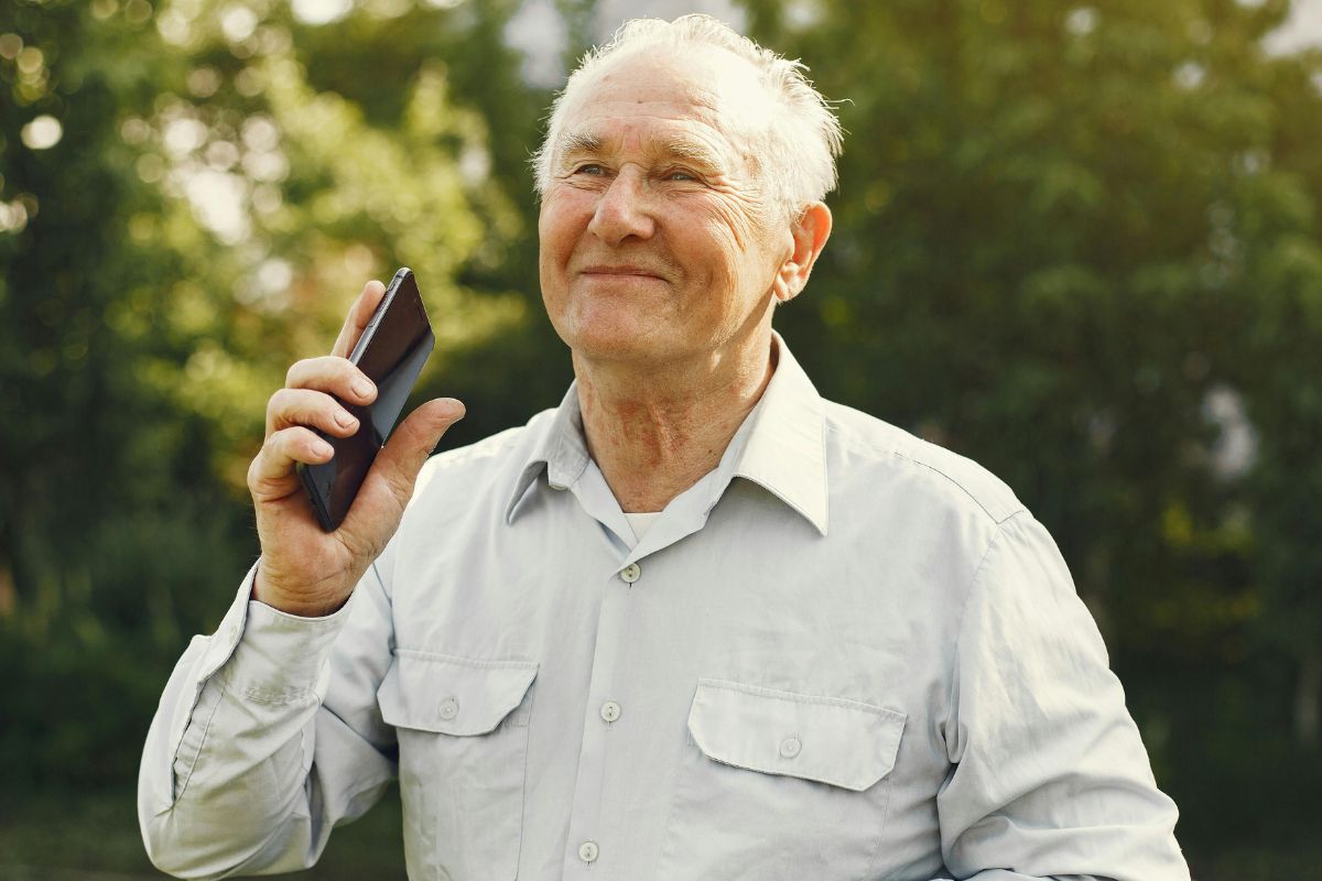 A picture of an elderly man smiling.