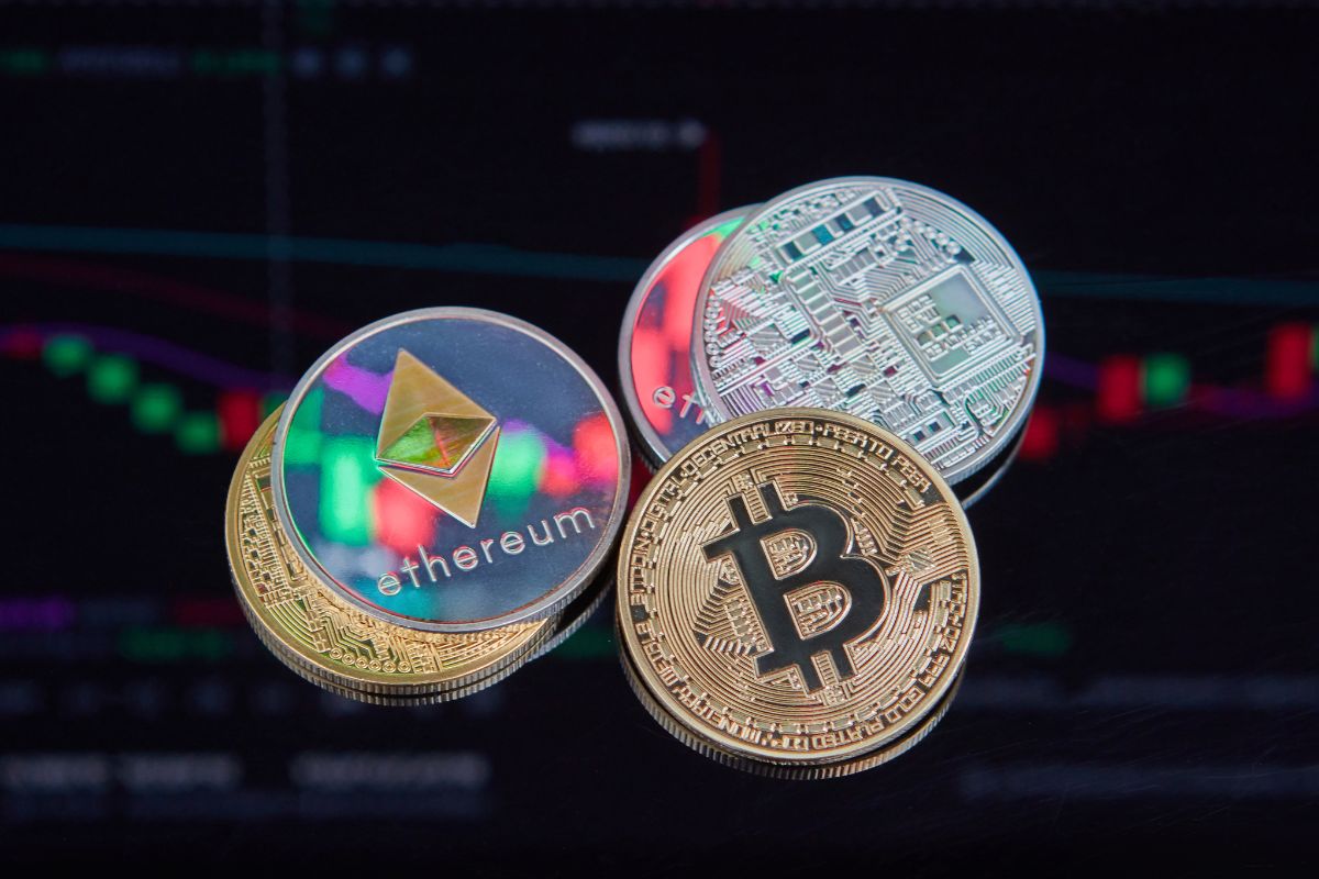 A picture of altcoin token.