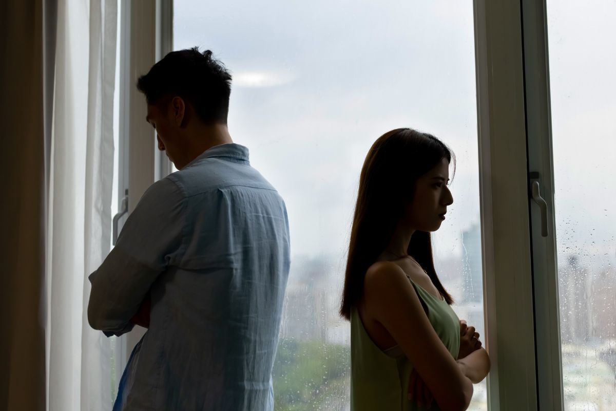 A picture of an angry couple.