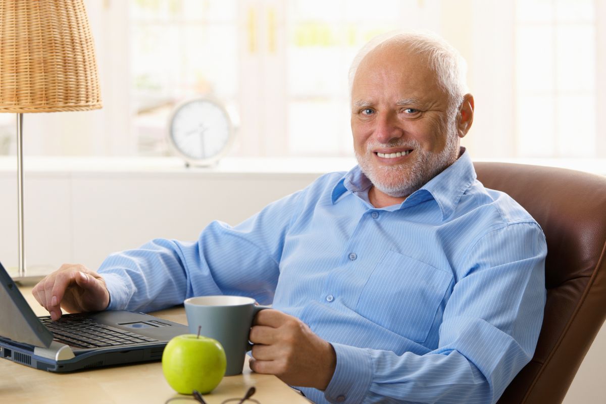 A picture of a smiling elderly person.