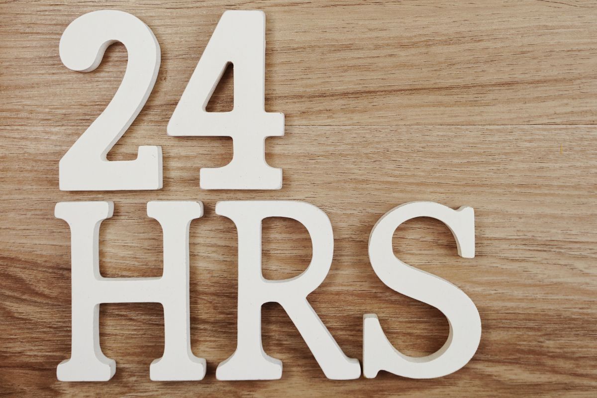 A picture shows a 24-hour wording.