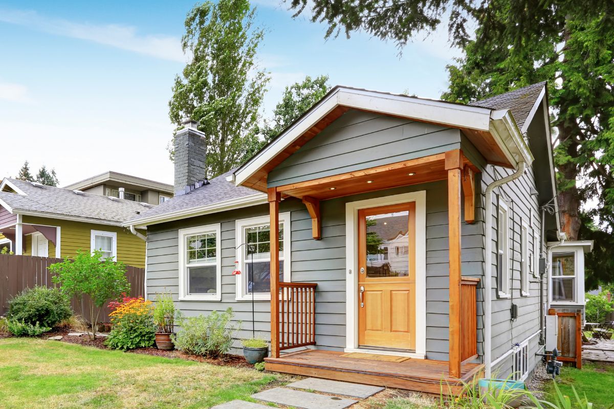 An image shows a small house.