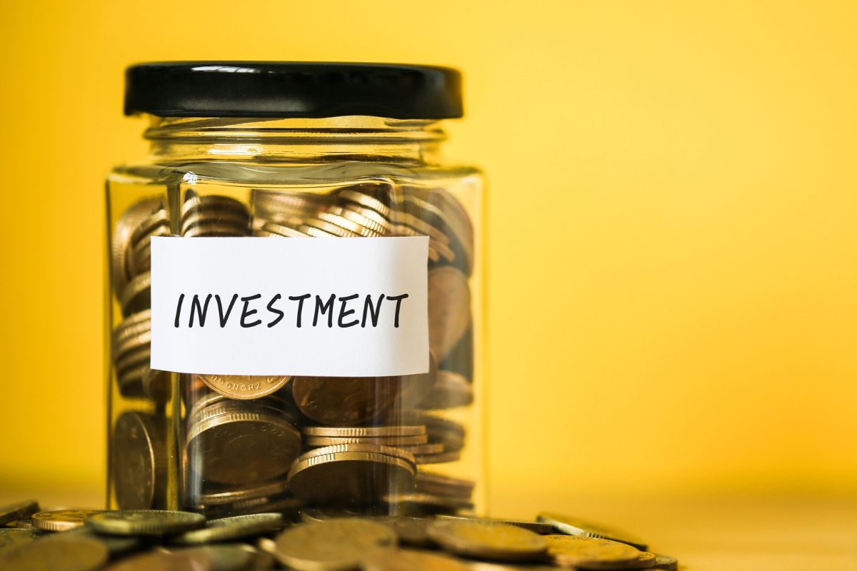 A picture of a jar with investment money.