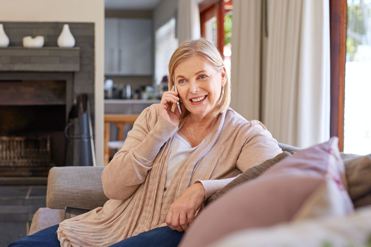 A picture of a woman making a phone call.