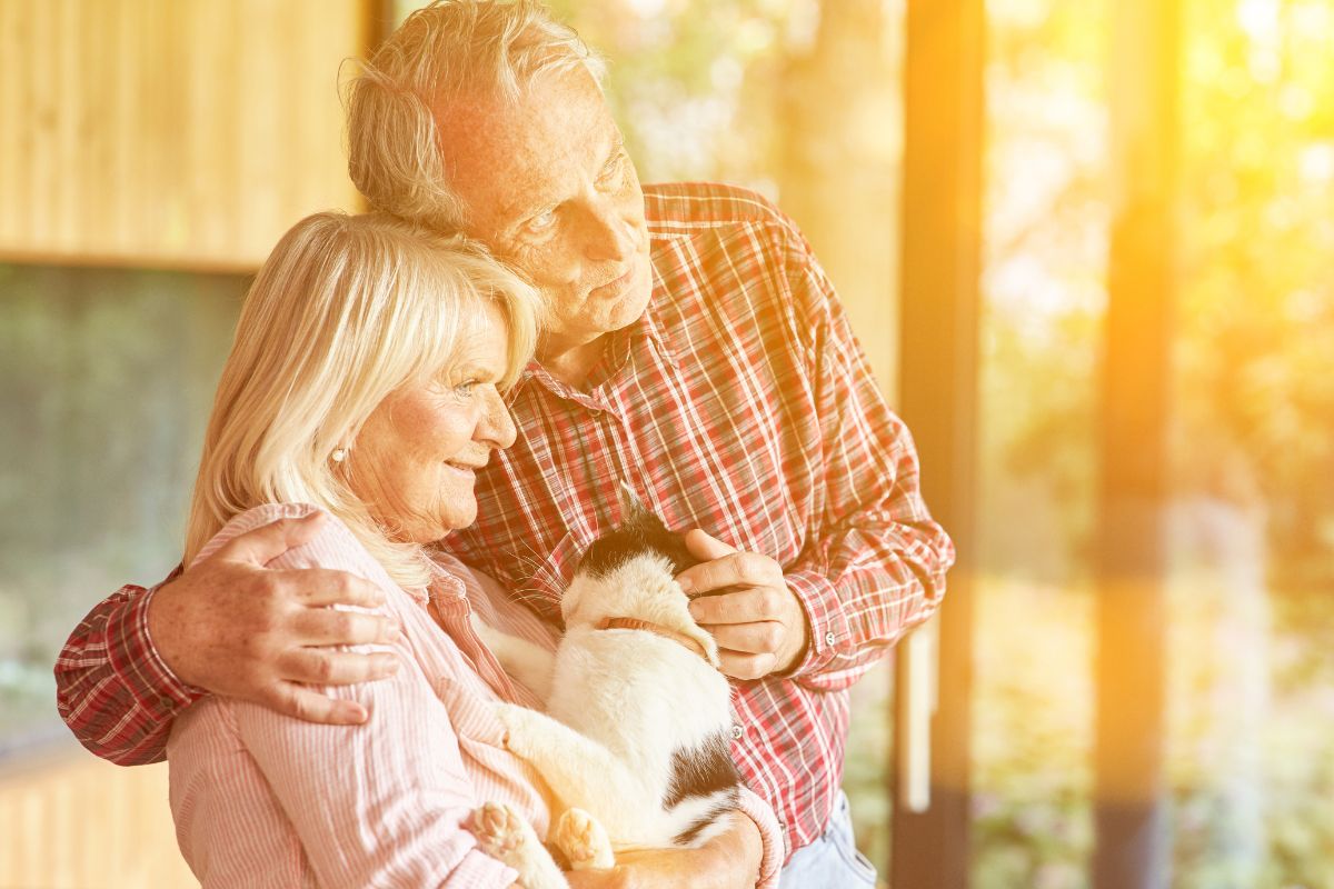A picture of an elderly couple.