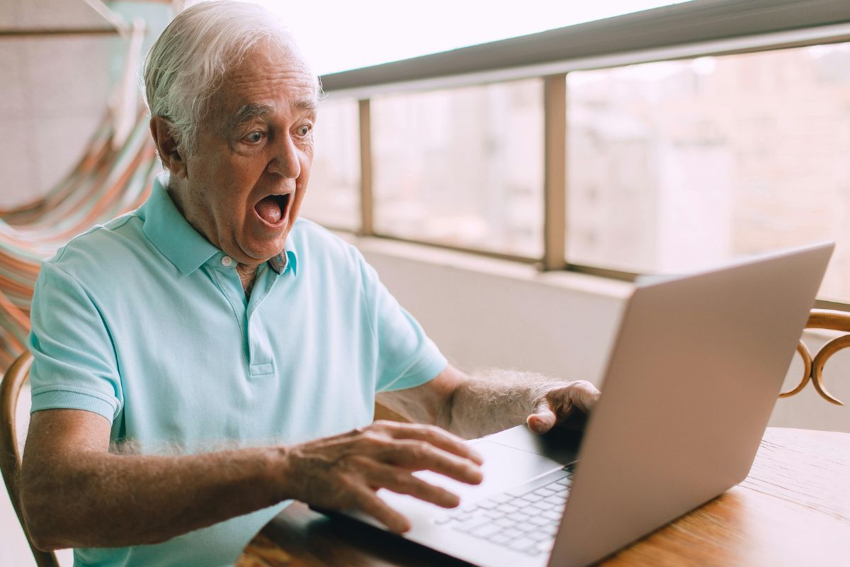 A picture of a surprised elderly man.