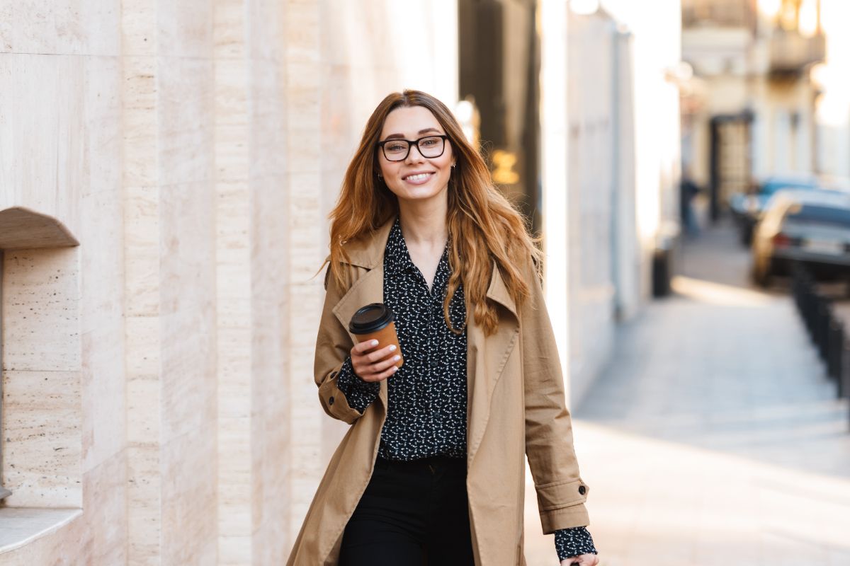 A picture of a smiling lady.