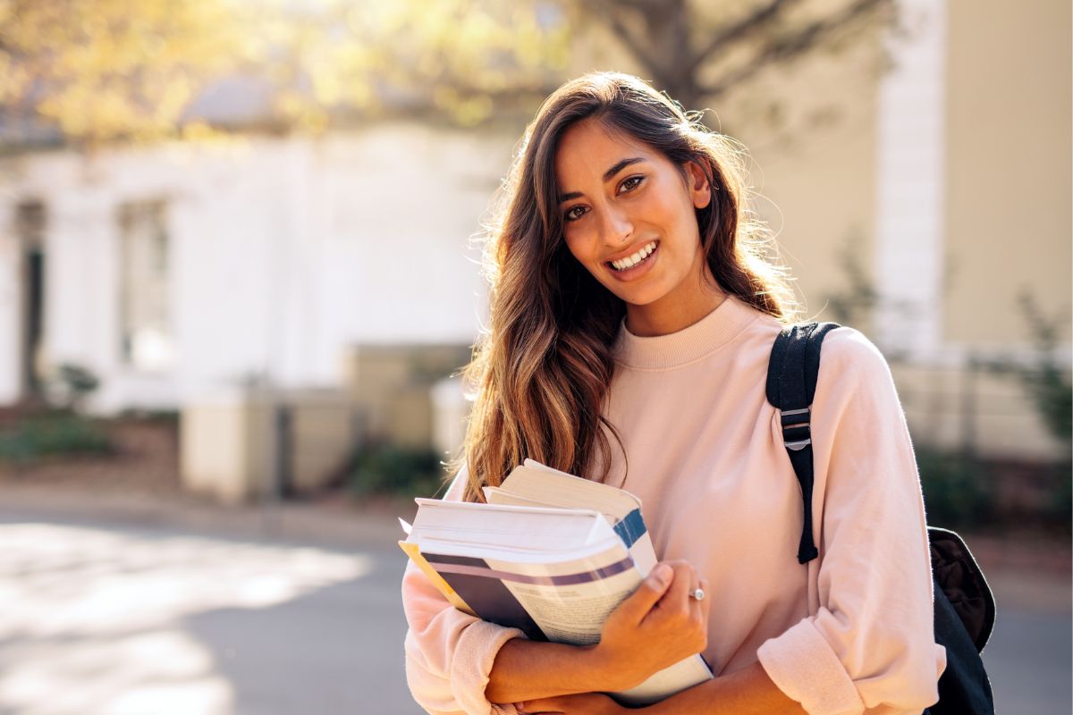 A picture of a smiling student.