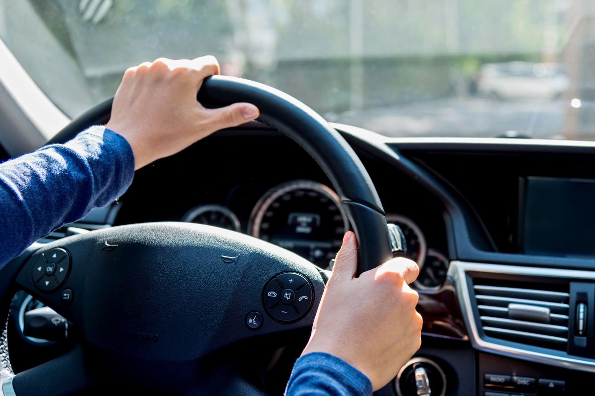 A picture of a driver.