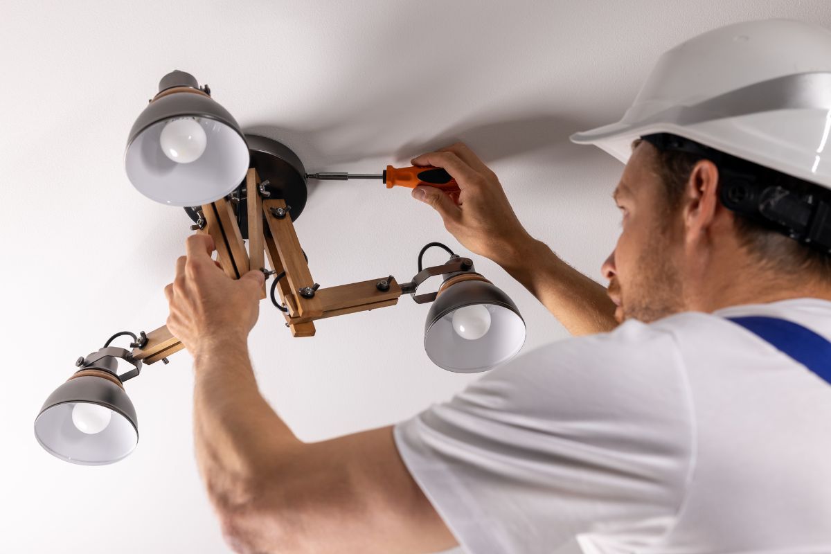 A picture of a handyman services.