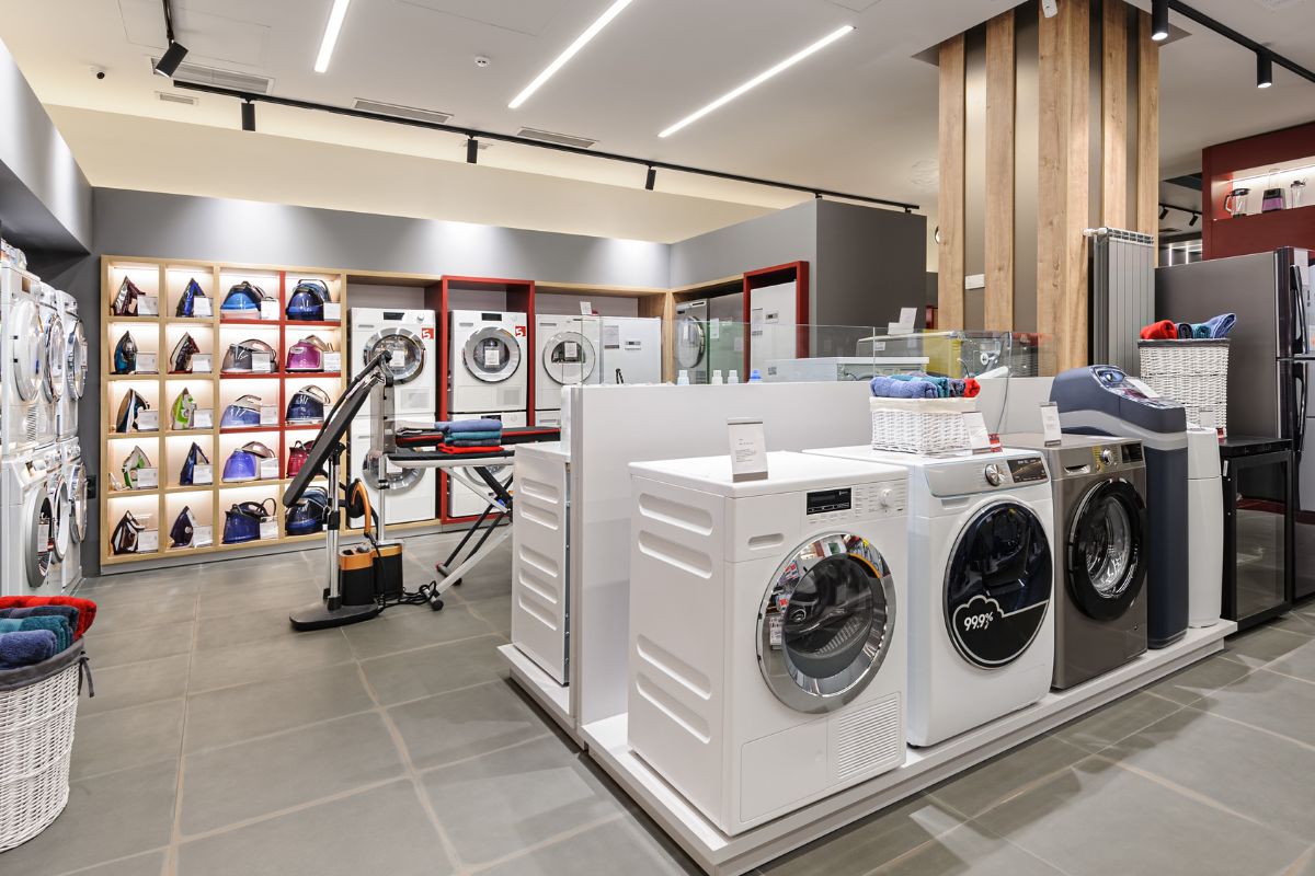 A picture of an appliances shop.