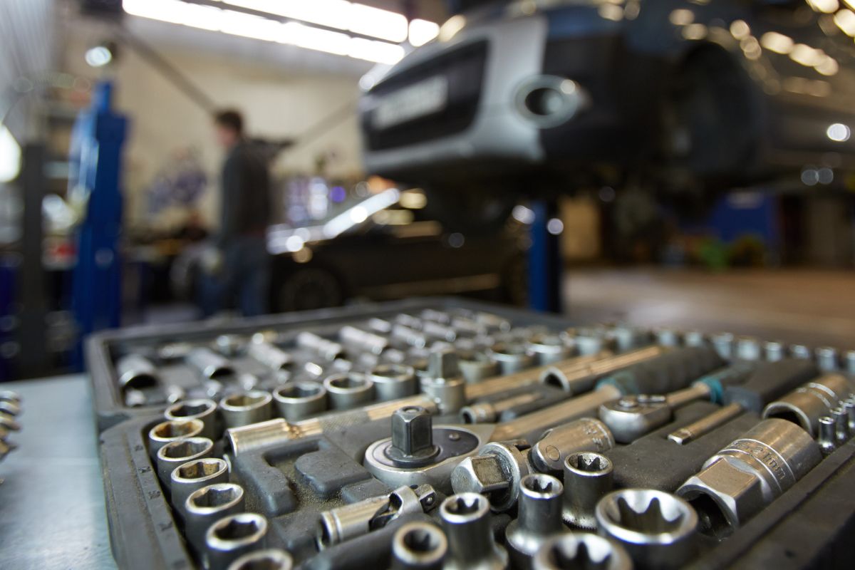 A picture of a Car Maintenance Kit.