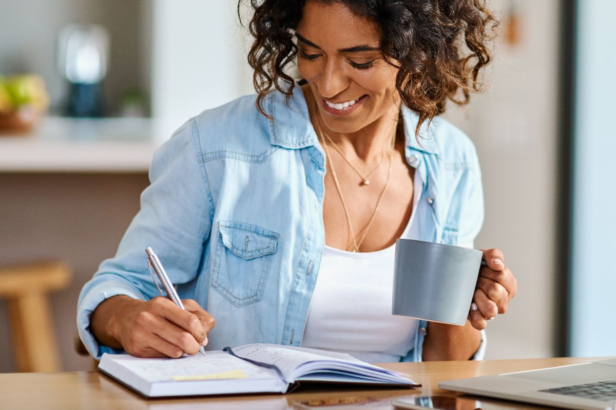 A picture of someone writing.