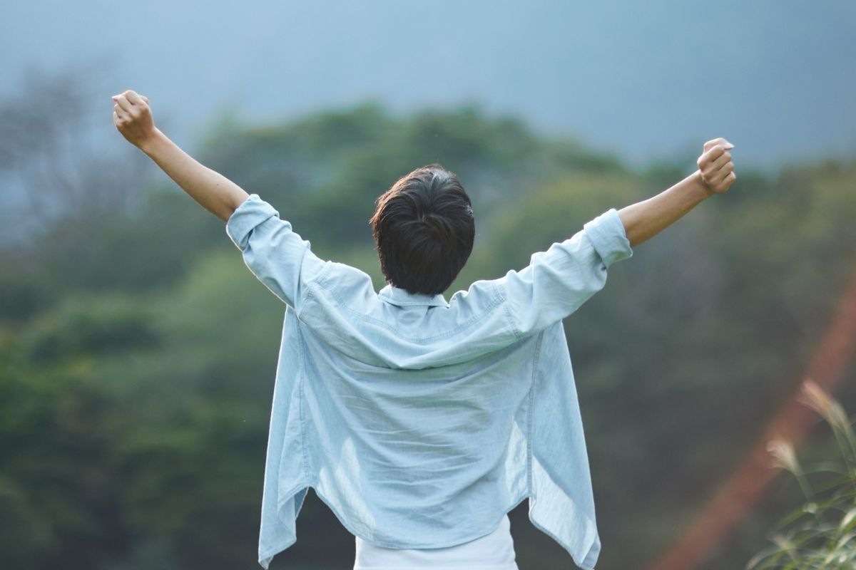 A picture of someone celebrating.