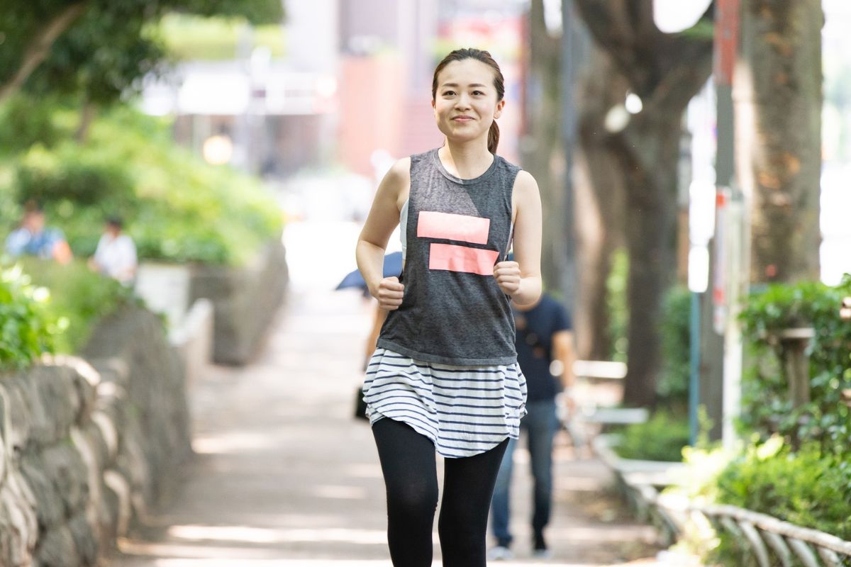 A picture of someone jogging.