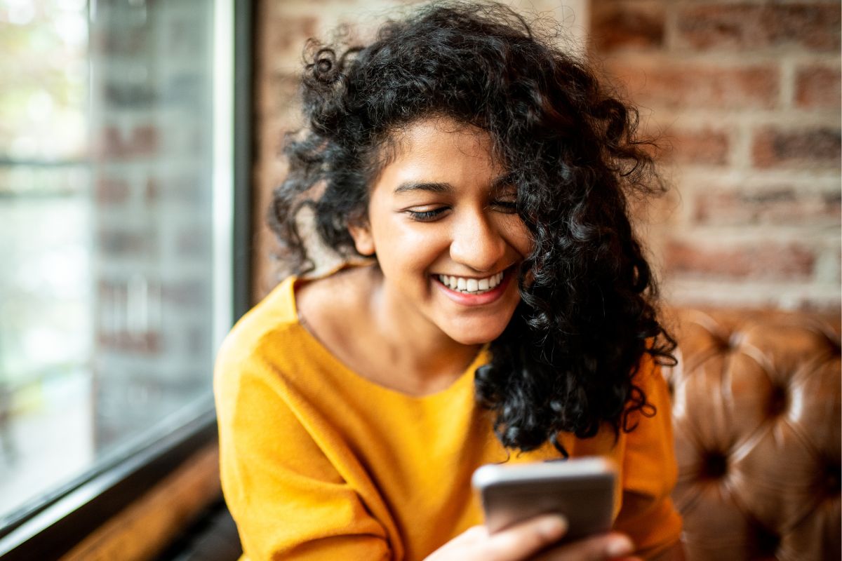 Une image de quelqu'un de heureux.