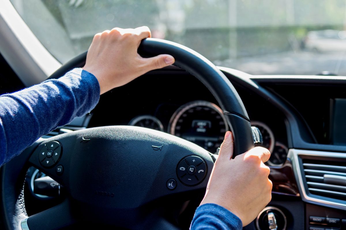 A picture of a driver.